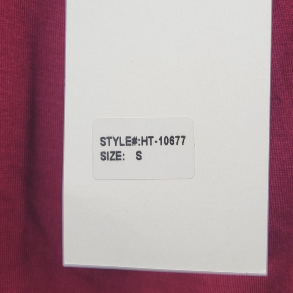 ❤ 🖤 The Hanger Crop Tops, Small, Bundle of 2 - Picture 5 of 11